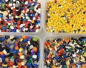Lego Minifigures 30 Random people Grab Bag All w/ accessories -   Portugal