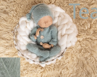 Teal footed romper & sleep hat set