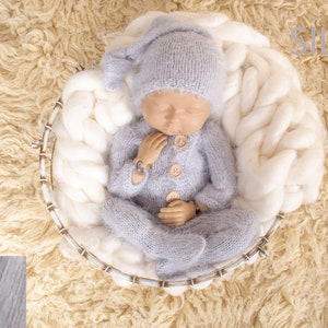 Silver footed romper & sleep hat set