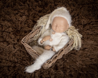 CREAM  footed romper & sleep hat set