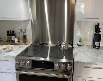 Stainless steel behind stove, or tile backsplash all the way across? :  r/Homebuilding