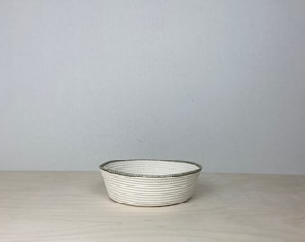 Medium Modern bowl - Meadow Green