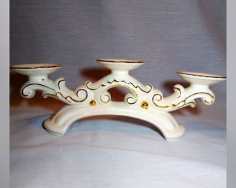Candelabro de cerámica hecho a mano vintage, decoración de mesa blanca y dorada, decoración del hogar, portavelas de cerámica
