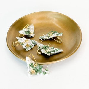 10 Baptism Martyrika Witness Pins for Boys with Three Colored Talisman Like Fabric in Olive Green, Baptism Favors for First Communion