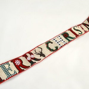 Vrolijk kerstfeest bedrukt bedrukt lint met kleurrijke letters, natuurlijke beige kleur, elandkoppen, plaid en steken, seizoensvoorraad DIY voor krans