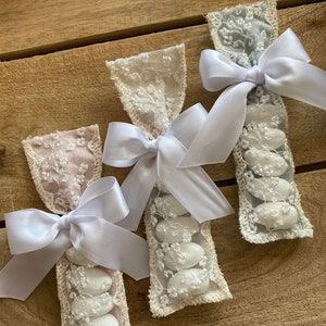 Romantic Cotton Canvas & Lace Wedding Favors for Guests in a Variety of Pastel Colors, Vintage Country Style Ceremony, Bridal Shower Gift