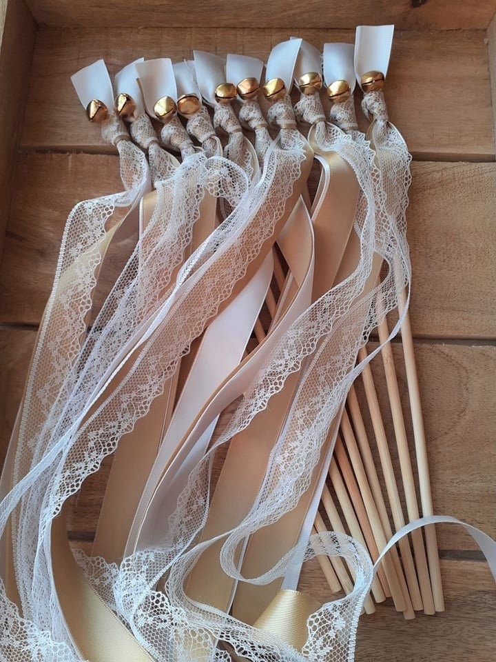 20 baguettes de mariage avec grelots dorés et rubans satinés