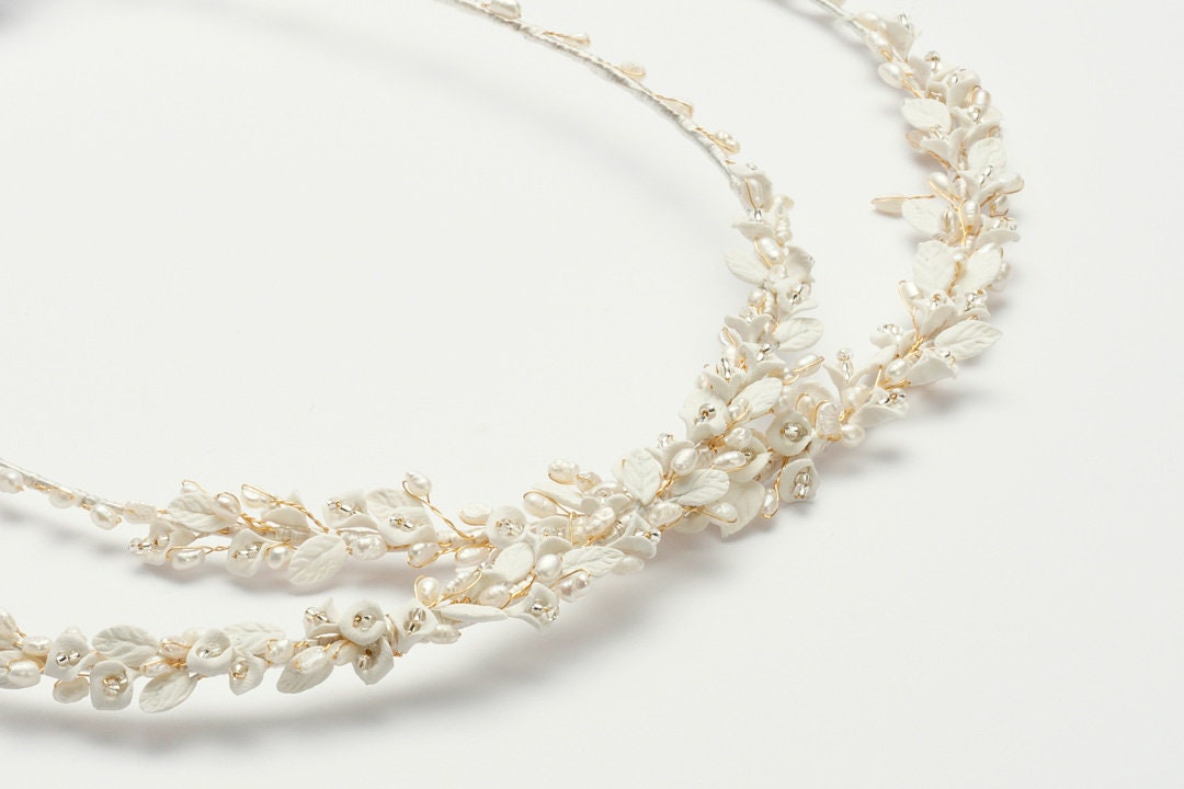 Couronnes de mariage en porcelaine ornées de cristaux Swarovski