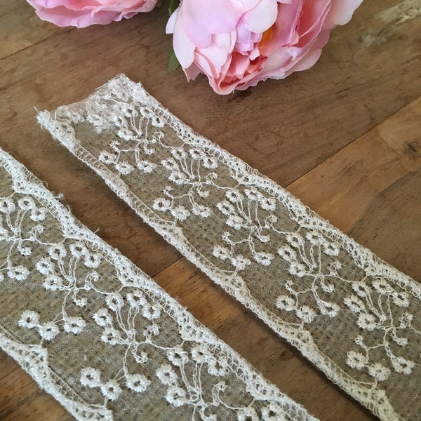 Small Long Burlap Pouch with White Floral Lace Diy Material for Wedding Bomboniere Do it your Self Engagement Favors Rustic Supplies