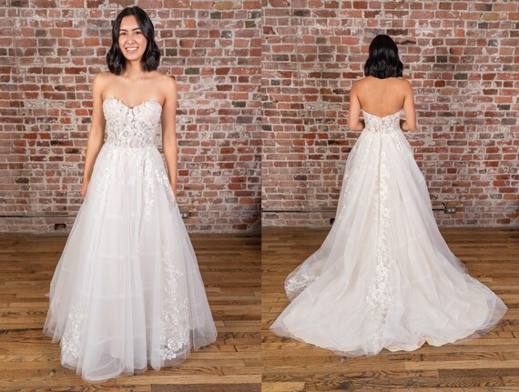 ball gown with sweetheart neckline