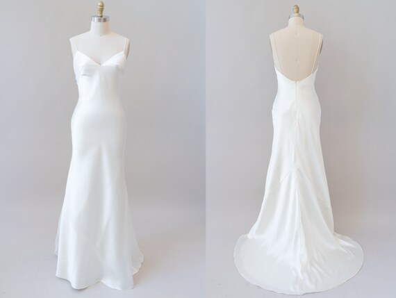 V Neckline Spaghetti Strap Semi Low Back Mermaid Wedding Dress Etsy