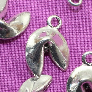 Fortune Cookie 17mm Antique Silver Tone 3D Food Dessert Charms - 0942