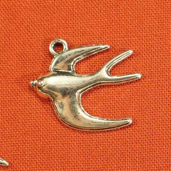 Bird 21mm Antique Silver Tone Single Sided Wildlife Charms - 1234