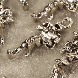 Football Player 24mm Antique Silver Tone 3D Sports Charms - 0578