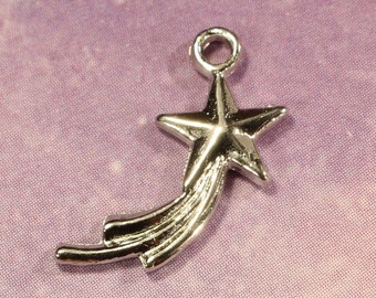 Shooting Star 15mm Silver Tone Single Sided Celestial Charms - 1042