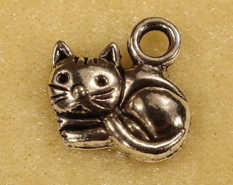 Cat 14mm Antique Silver Tone Single Sided 2D Animal Charms - 0478