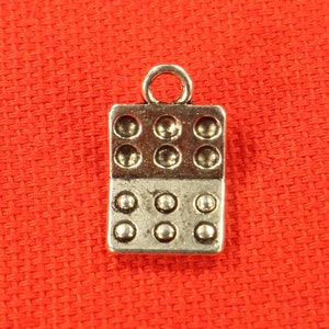 Egg Carton 15mm Antique Silver Tone Rhinestone Mountable Single Sided Cooking Charms - 0378