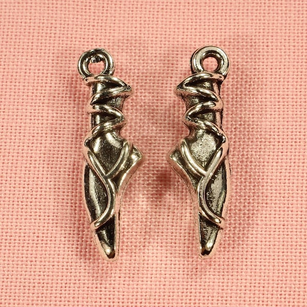 Ballet Shoe 22mm Antique Silver Tone 3D Dance Charms - 0284