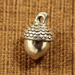 Acorn 15mm Antique Silver Tone 3D Nature Charms - 0034