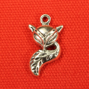 Fox 24mm Antique Silver Tone Single Sided 2D Animal Charms - 0450