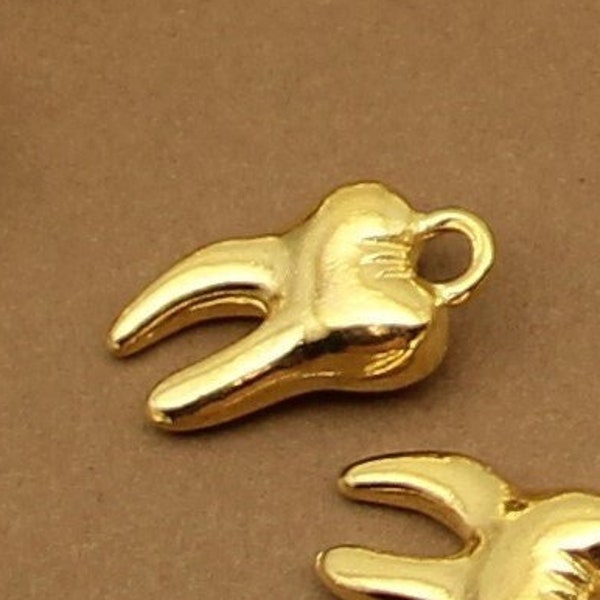 3D Molar Tooth 15mm Gold Plated Dental Charms - 0563