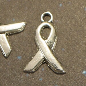 Silver Ribbon 14mm Antique Silver Tone Single Sided Small Awareness Support Charms - 1049