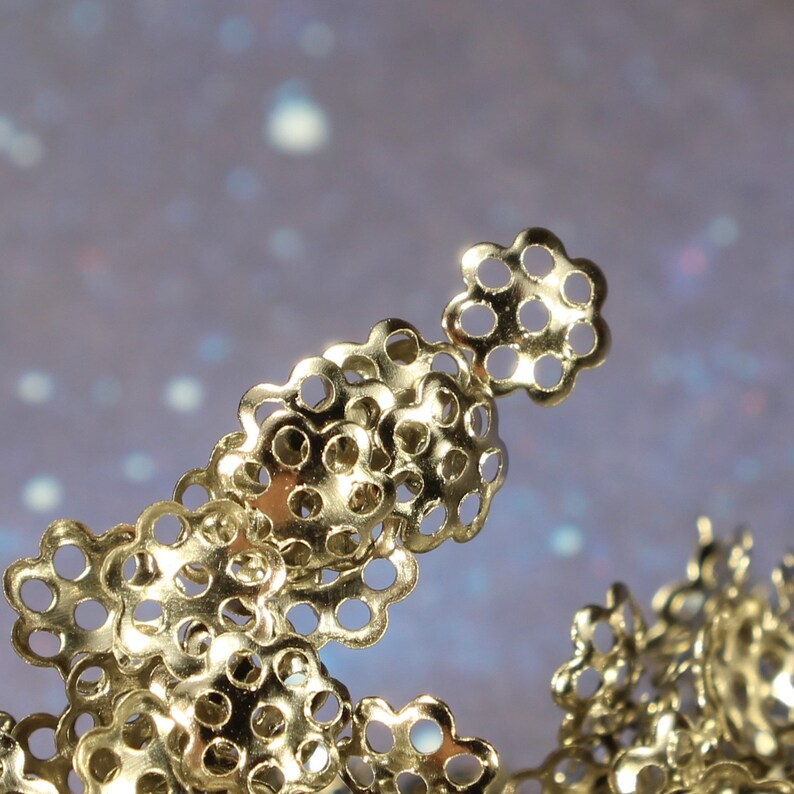 0985 Honeycomb Design 6mm Metal Alloy Silver Tone Single Sided Bead Caps