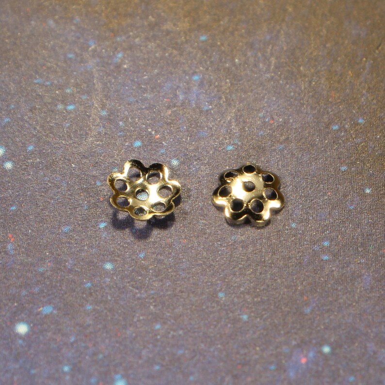 0985 Honeycomb Design 6mm Metal Alloy Silver Tone Single Sided Bead Caps