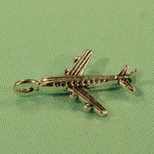 Airplane 22mm Antique Silver Tone 3D Transportation Flying Charms - 0212