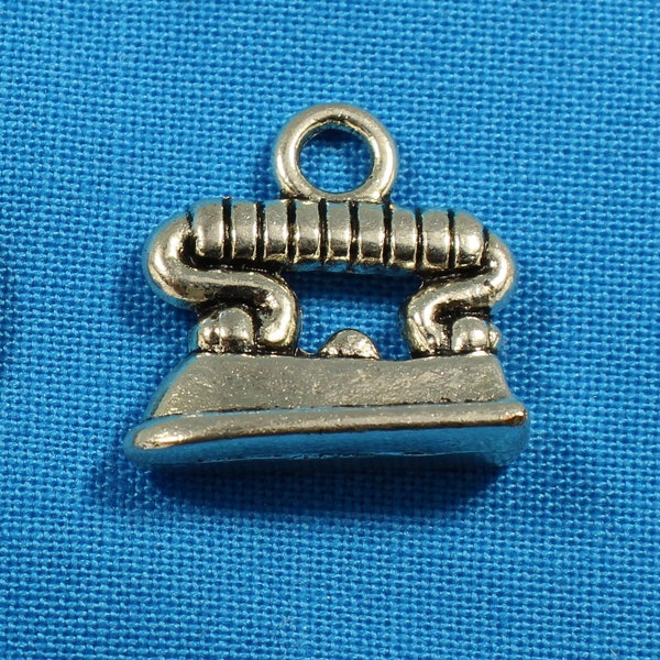 Old Fashioned Clothing Iron 17mm Antique Silver Tone 3D Seamstress Sewing Charms - 0099