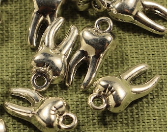 3D Molar Tooth 15mm Antique Silver Tone Dental Charms - 0220