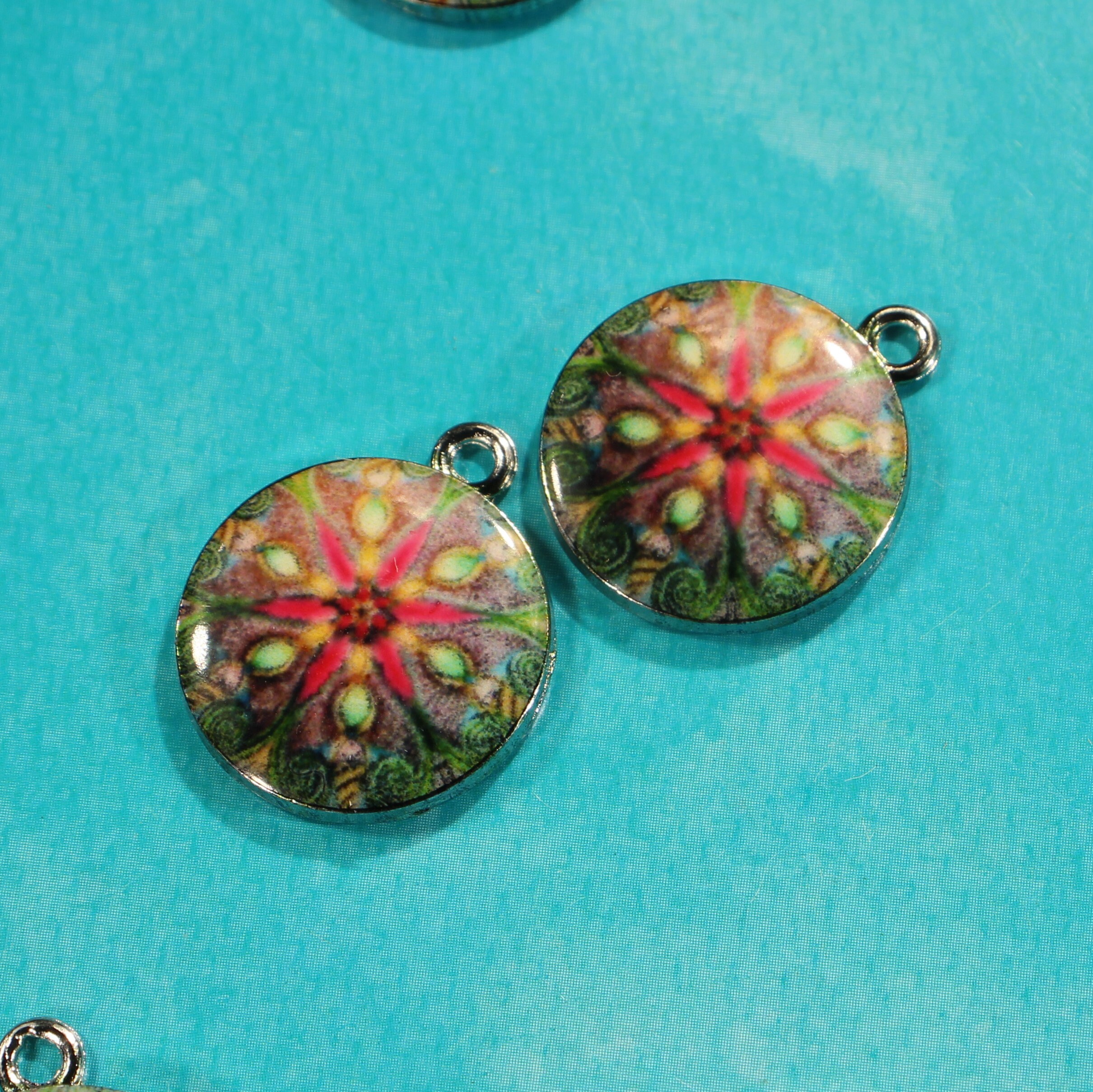 マンダラ 22 mm マルチカラーパターン アンティークシルバートーン