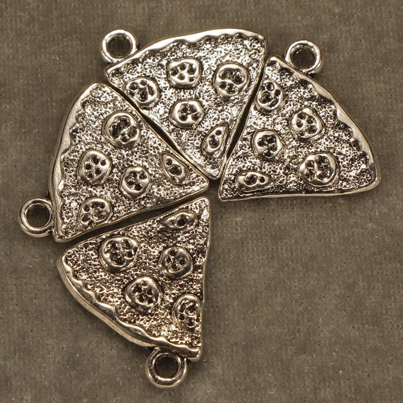 0696 Pizza 22mm Antique Silver Tone Single Sided Food Charms