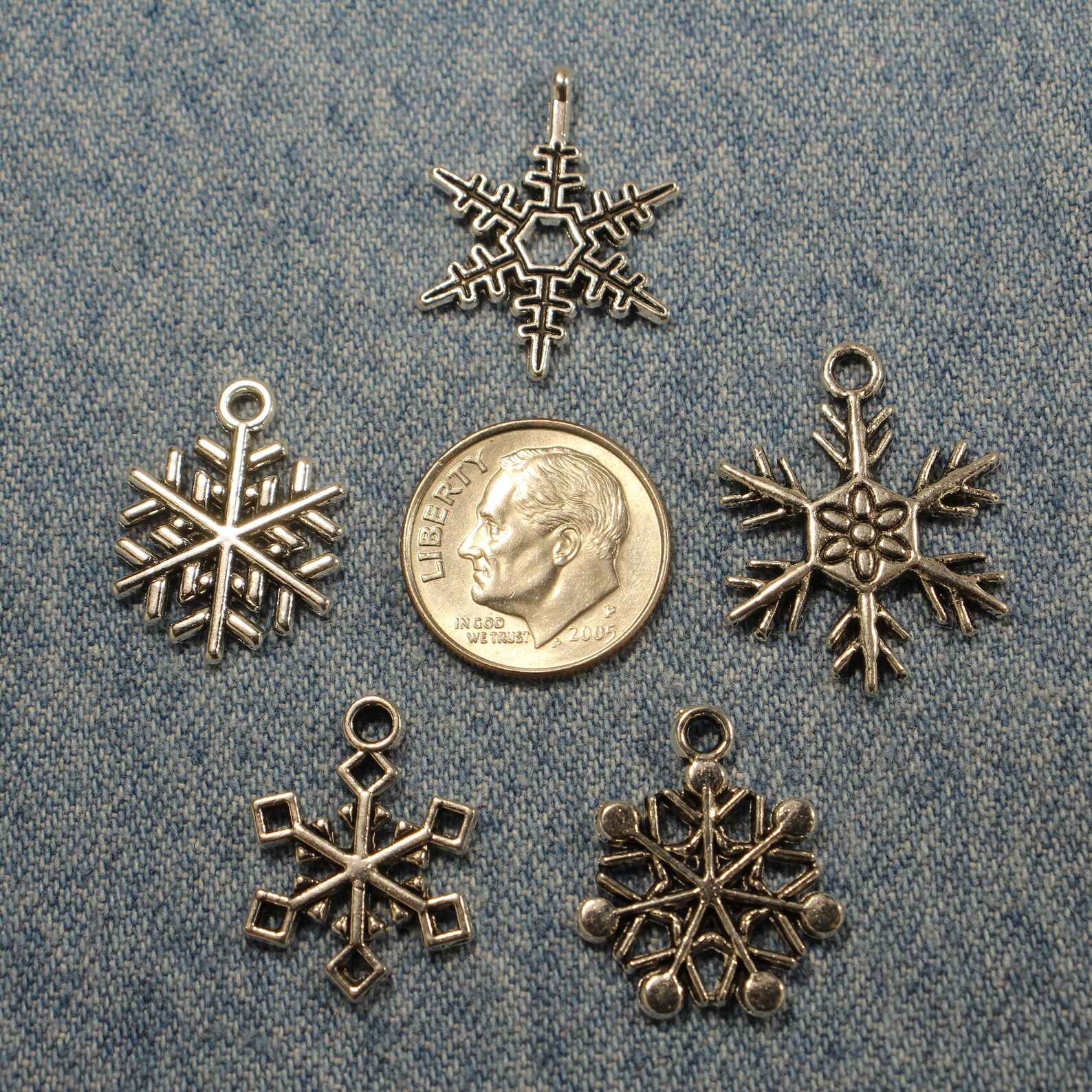 Snowflakes 20mm-24mm Antique Silver Tone Random Mixed Collection Winter ...