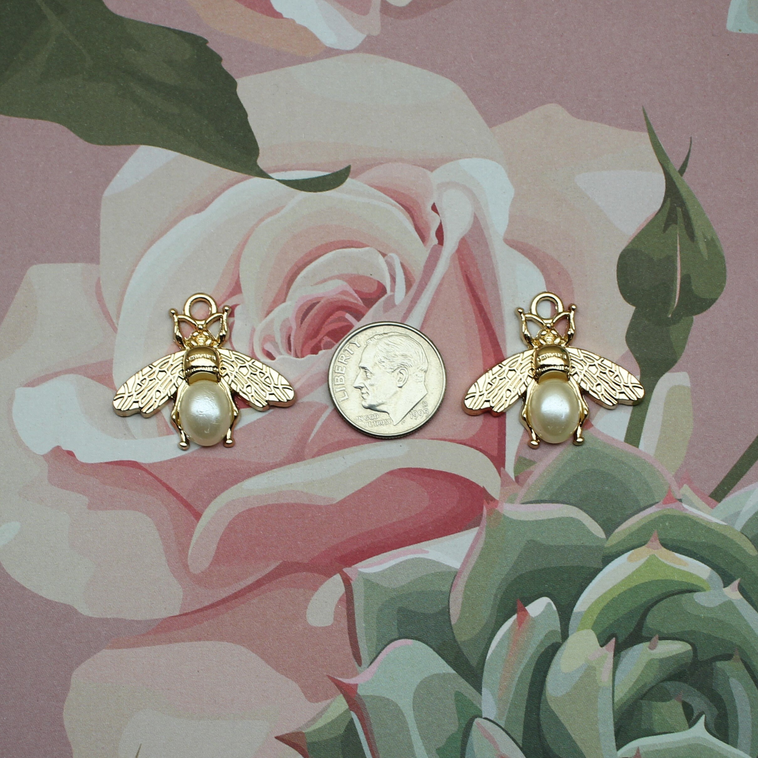 Bee 24mm Gold Plated Acrylic Faux Pearl Cabochon Abdomen 2D