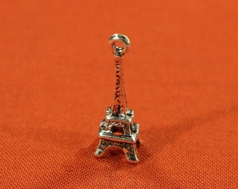 Eiffel Tower 23mm Antique Silver Tone 3D Travel Landmark Charms - 0257