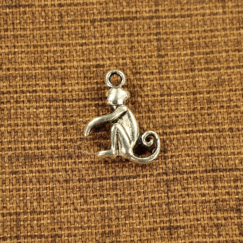 0469 Monkey 16mm Antique Silver Tone Double Sided Animal Charms