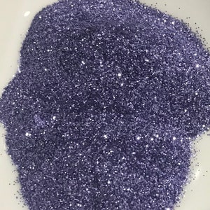 Li-Lac for Nothing // Perla opaca/satinada, escamas hexagonales ultrafinas de 0,008