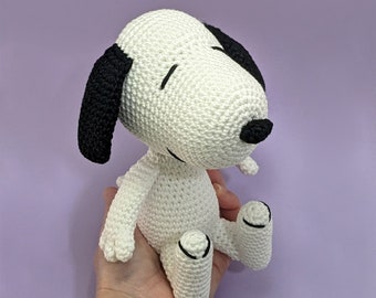 Crocheted Snoopy 100% cotton, Amigurumi soft toy plushie Snoopy suitable for children. Medium size. Worldwide shipping