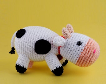 Crocheted chibi cow 100% cotton, amigurumi soft toy cow kawaii safe for children +3. Regular size. Worldwide shipping