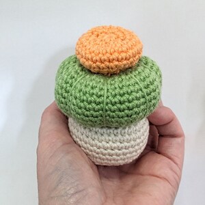 Crocheted Cactus with pot, Amigurumi plushie Cactus. Housewarming gift, Homedecor, Desk plant. Small size. Ready to ship worldwide image 6