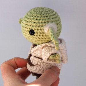 PDF Crochet Chibi Alien Amigurumi Pattern Detailed phototutorial in english, español, italiano image 4