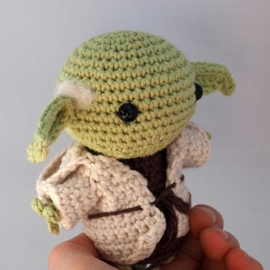 PDF Crochet Chibi Alien Amigurumi Pattern Detailed phototutorial in english, español, italiano image 3