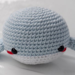 Ballena Azul a ganchillo 100% algodón personalizable. Peluche ballena amigurumi apto para niños 3 imagen 4