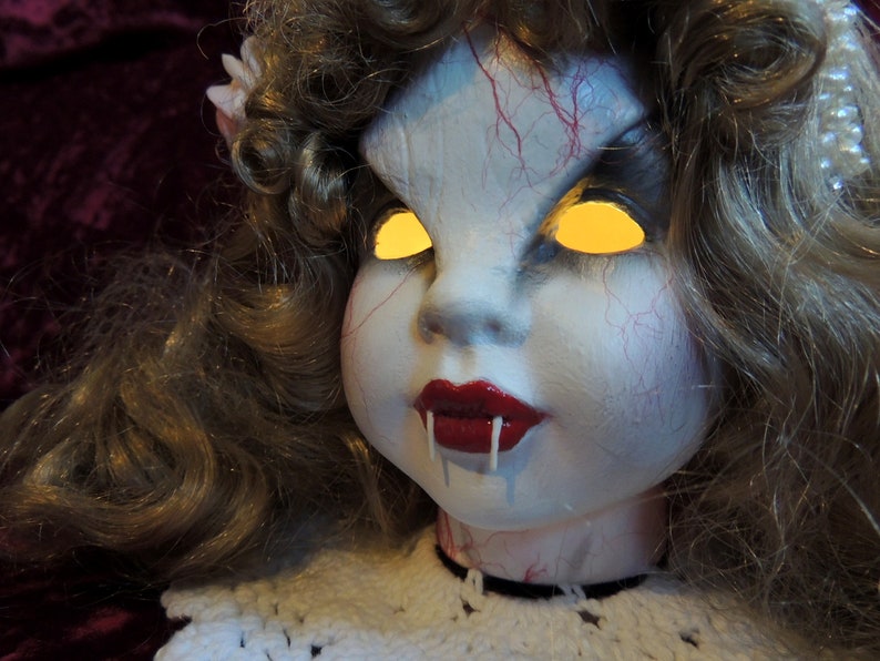 Vampir Porzellan Puppenkopf LED Licht Horror Puppe | Etsy