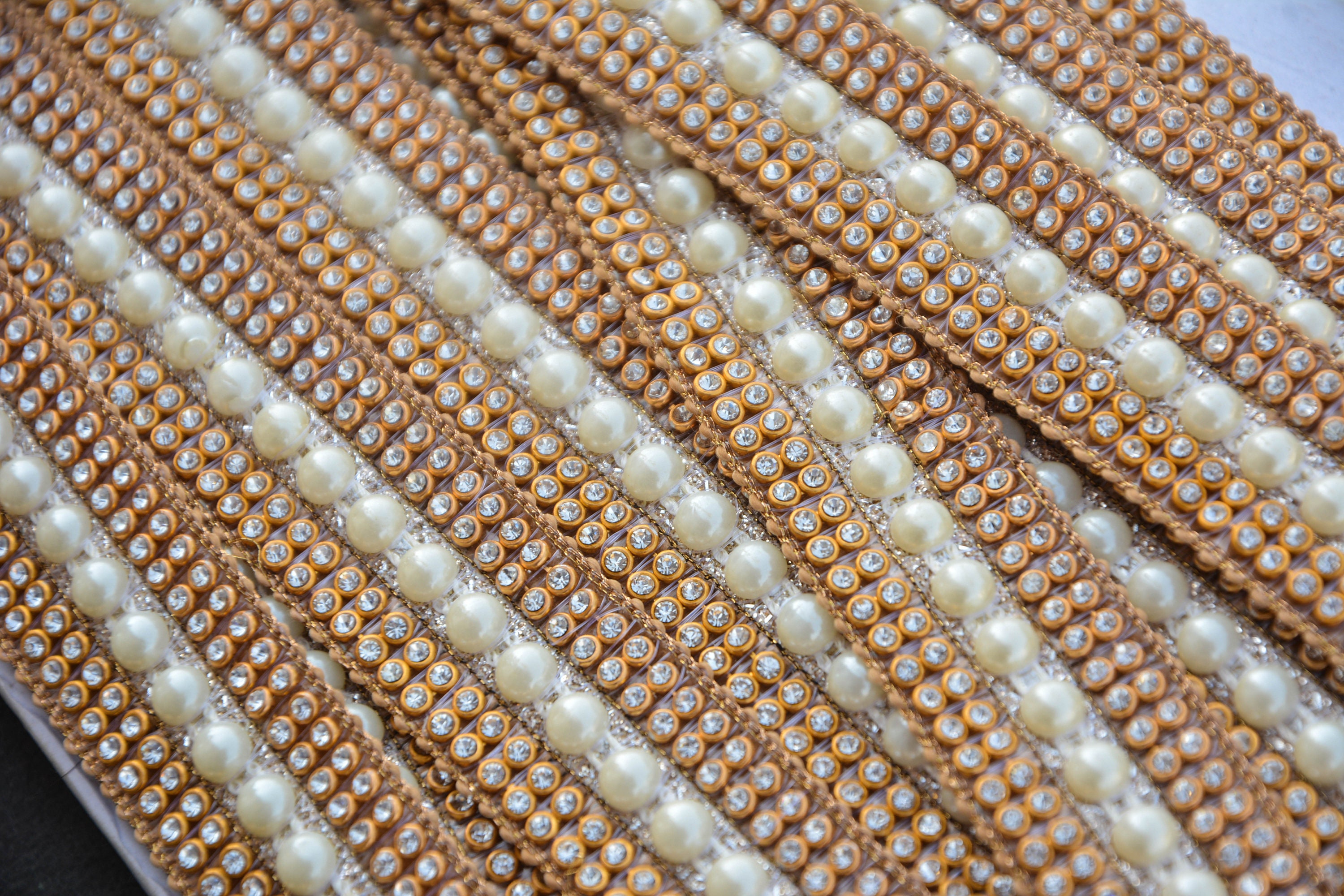 Bordure en vrac garniture de dentelle d’or, or Kundan dentelle, perle, embellissement, artisanat d’approvisionnement, ruban, Sari Border, Pierre travail Trim, dentelle indienne, vente en gros Bordure dentelle en vrac garniture de dentelle Bordure d’or, or Kundan dentelle, perle, embellissement, artisanat d’approvisionnement, ruban, Sari Border, Pierre travail Trim, dentelle indienne, vente en gros 0ccc07