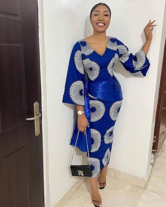 blue and white african print dresses African Print Caftan Dress with Pockets- African Blue Wedding Flowers –  Atelier DJEEG'N