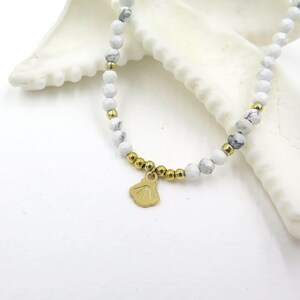 Customizable gold and natural fine stone bracelet 4mm - howlite