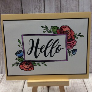 La carte HELLO peut être utilisée pour les félicitations, les encouragements, le soutien ou simplement pour entrer en contact avec quelqu'un