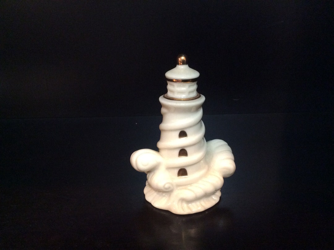 Lenox Classic Ivory Collection Lighthouse With Waves, 24K Gold, Classic